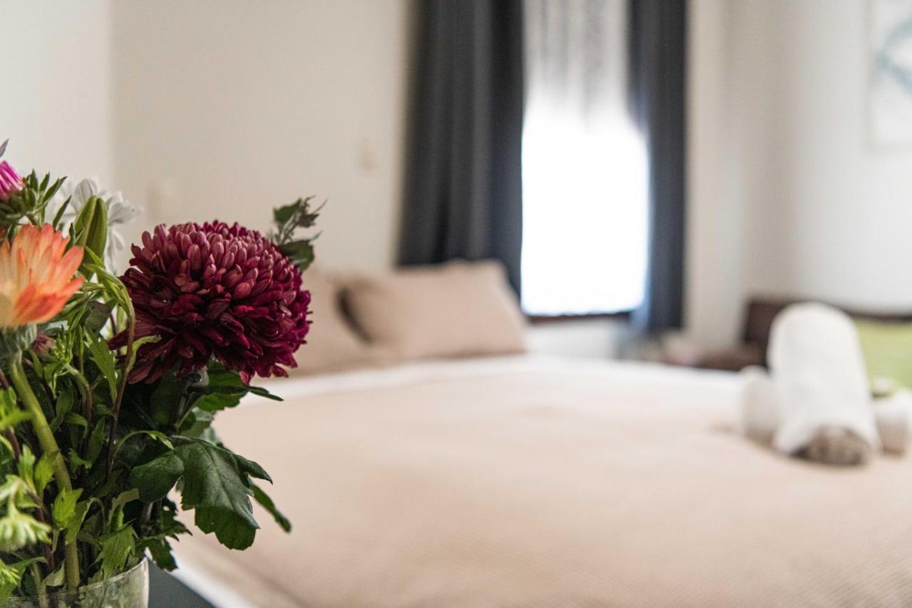 New Crown Hotel Motel Hay Zewnętrze zdjęcie